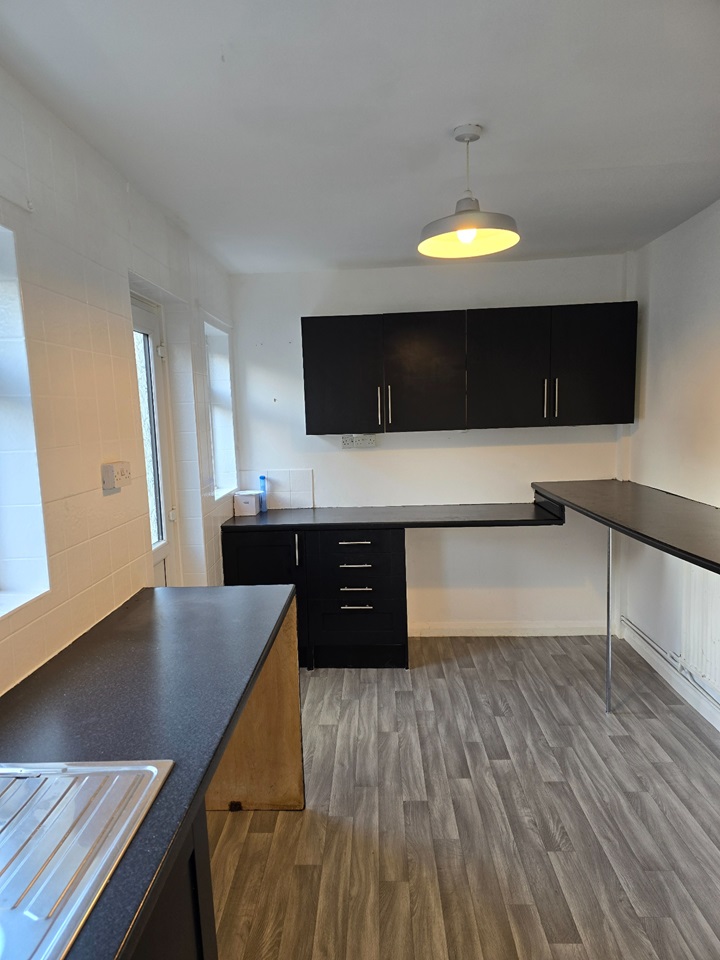 Nottingham 3 Bed SemiDetached House, Grindon Crescent, NG6 To Rent