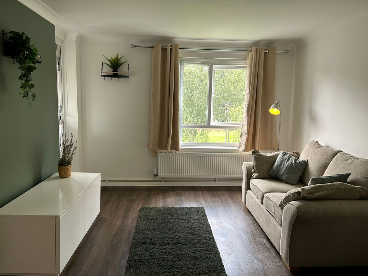 London 1 Bed Flat, Thamesmead, SE28 To Rent Now for £1,450.00 p/m