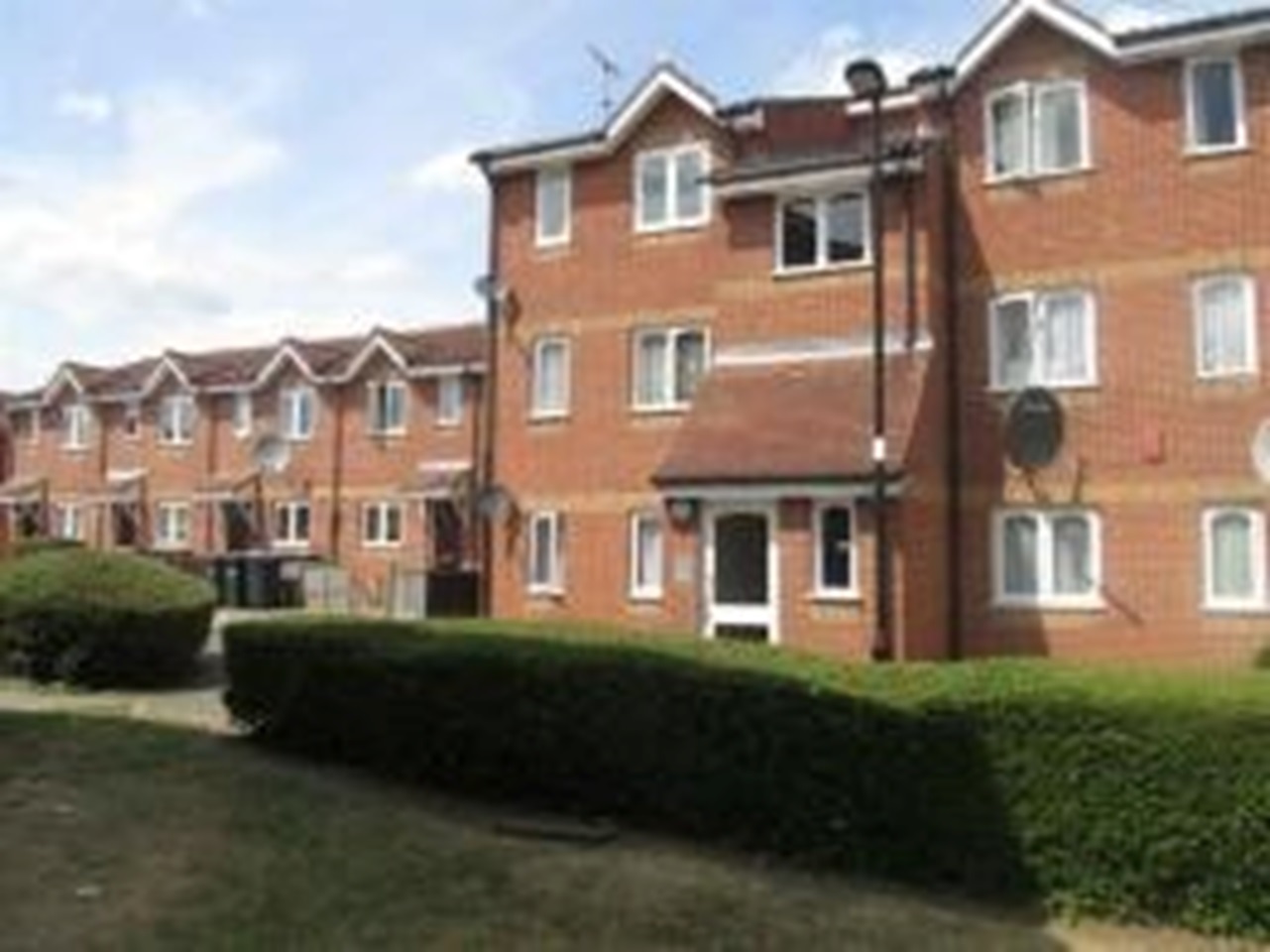 Enfield 1 Bed Flat, Larmans Road, EN3 To Rent Now for £1,300.00 p/m