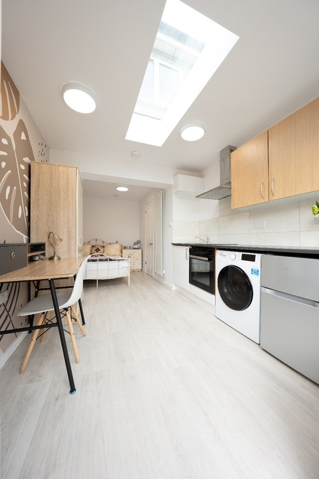 Cambridge Studio Flat, Kings Hedges Road, CB4 To Rent Now for £850.