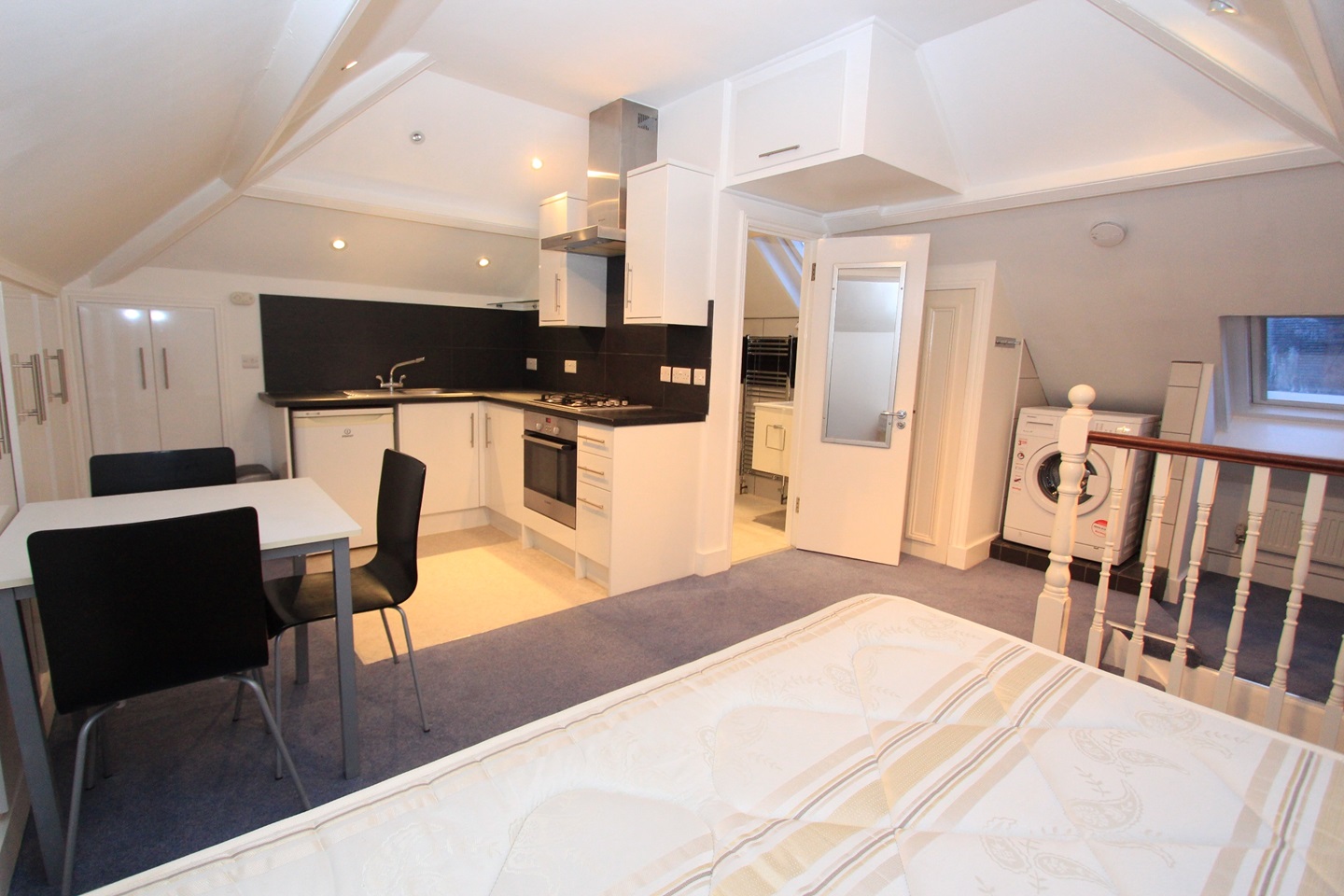 London Studio Flat, Dartmouth Road, NW2 To Rent Now for £1,305.00 p/m