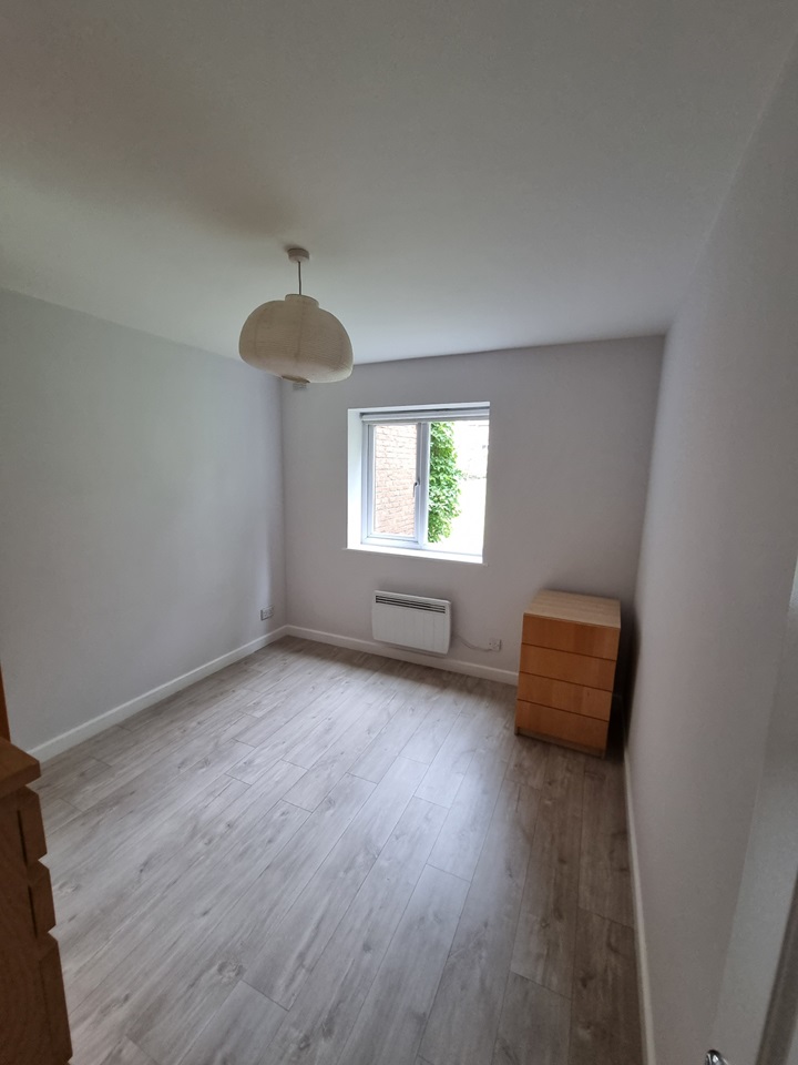Essex 2 Bed Flat, Buckhurst Hill, IG9 To Rent Now for £1,695.00 p/m