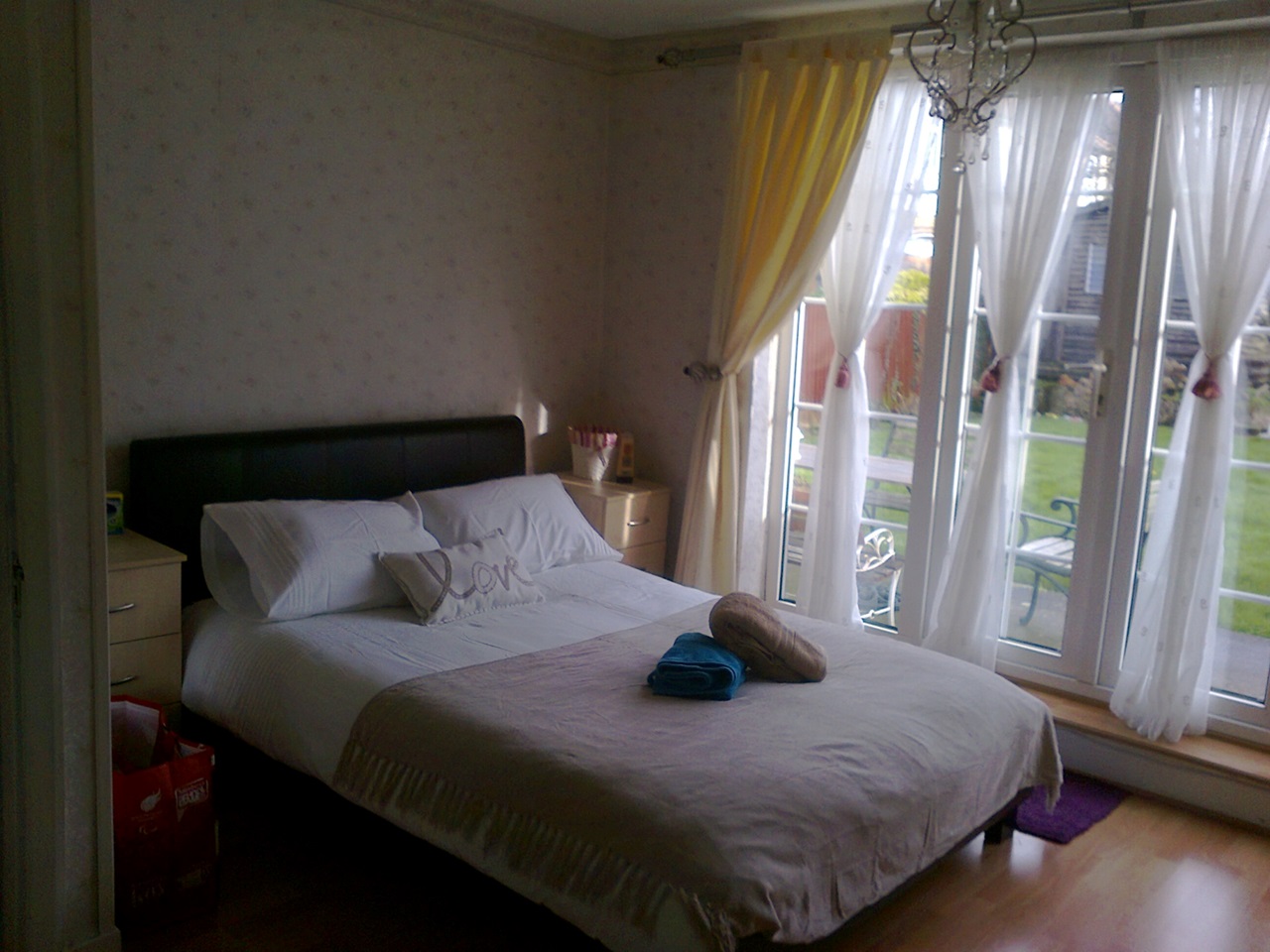 Morden Room in a Shared House, Rose Avenue, SM4 To Rent Now for £