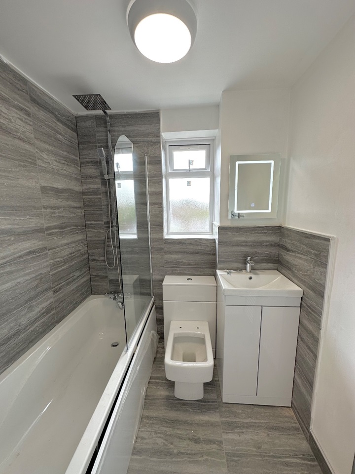 Harlow 2 Bed Flat, Northbrooks, CM19 To Rent Now for £1,250.00 p/m