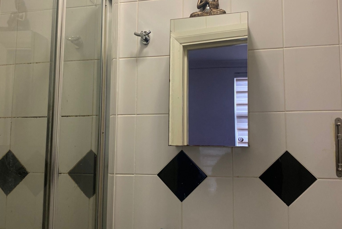 London Studio Flat, West Hendon Broadway, NW9 To Rent Now for £