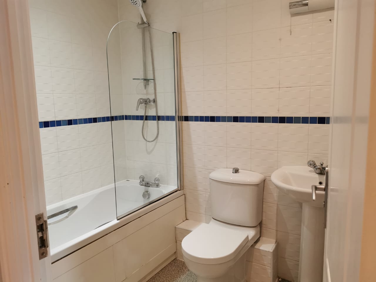 Aylesford 4 Bed Terraced House, Medway Court, ME20 To Rent Now for