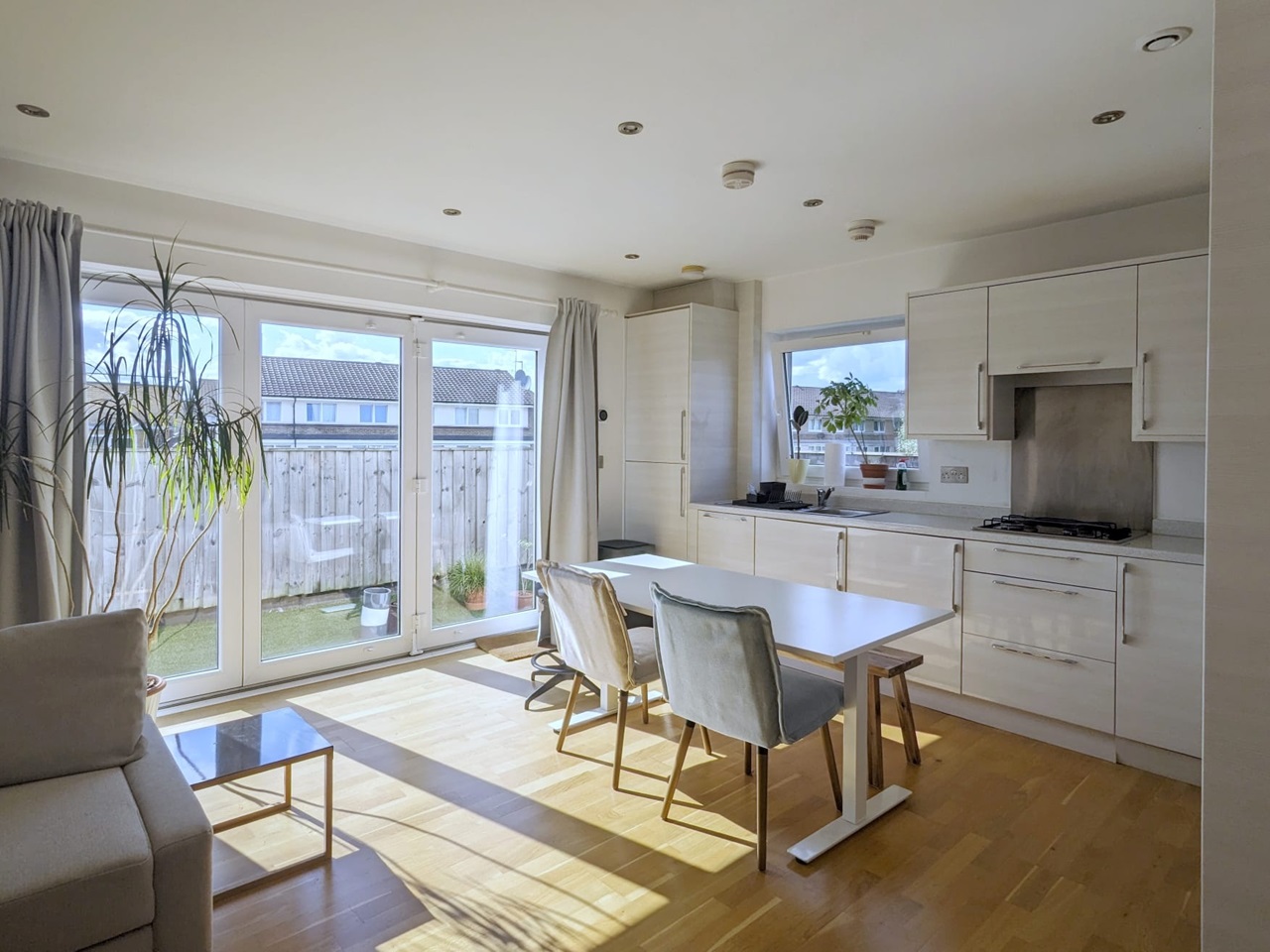London 2 Bed Penthouse, Sumner Road, SE15 To Rent Now for £2,300.00 p/m