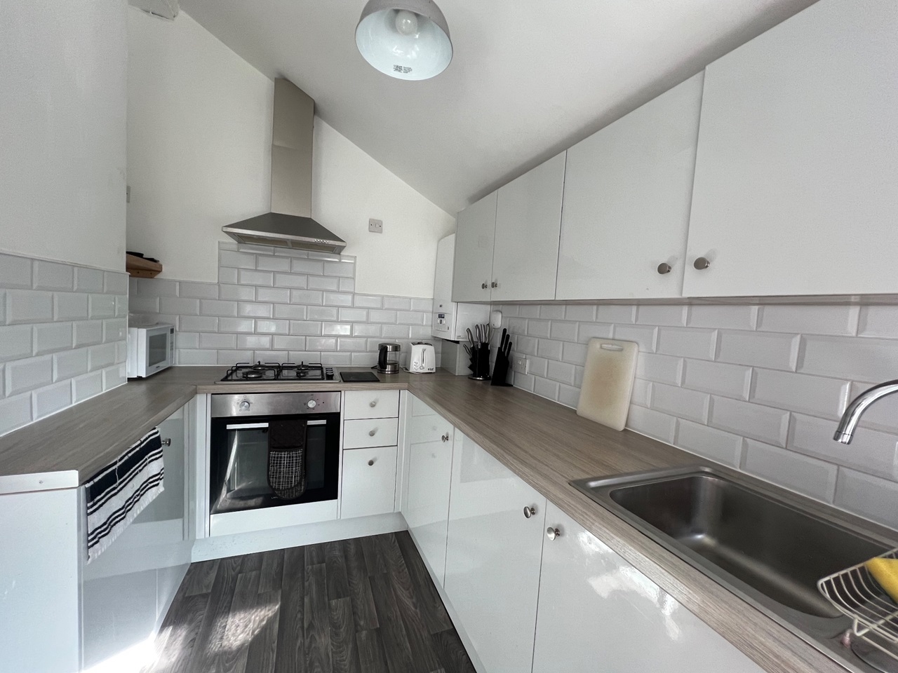 Swansea Room in a Shared House, Rhondda Street, SA1 To Rent Now for
