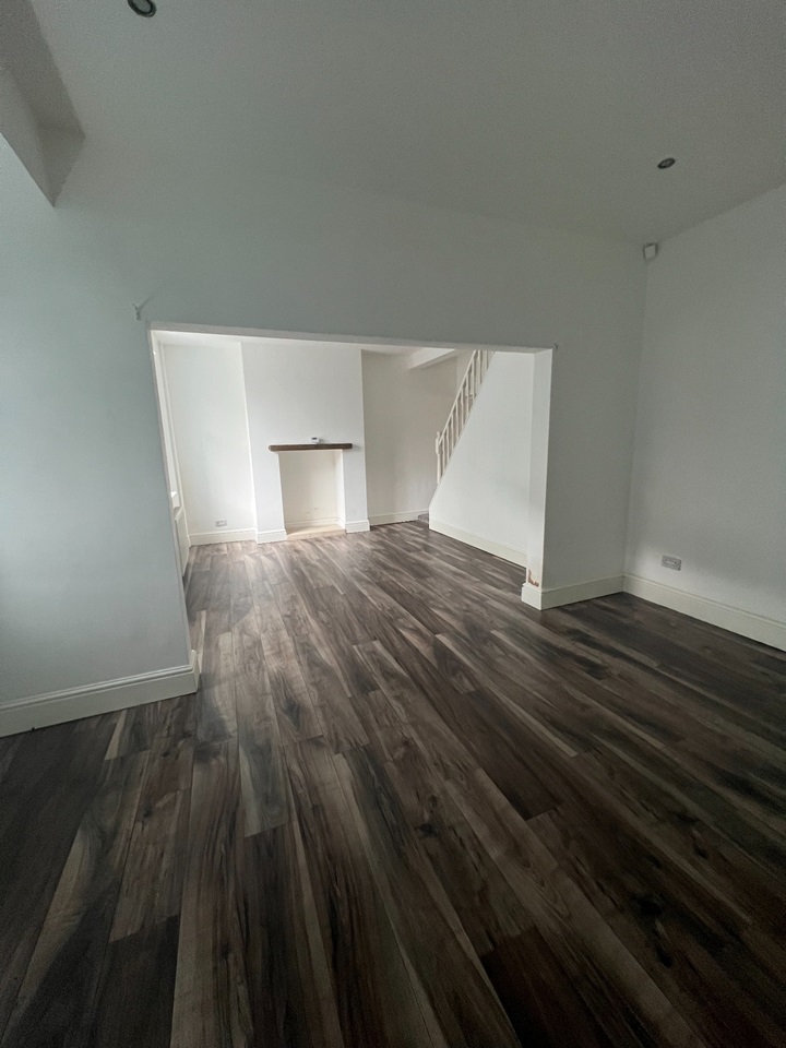 Irlam, Manchester 3 Bed Detached House, Silver Street, M44 To Rent Now for £1,050.00 p/m