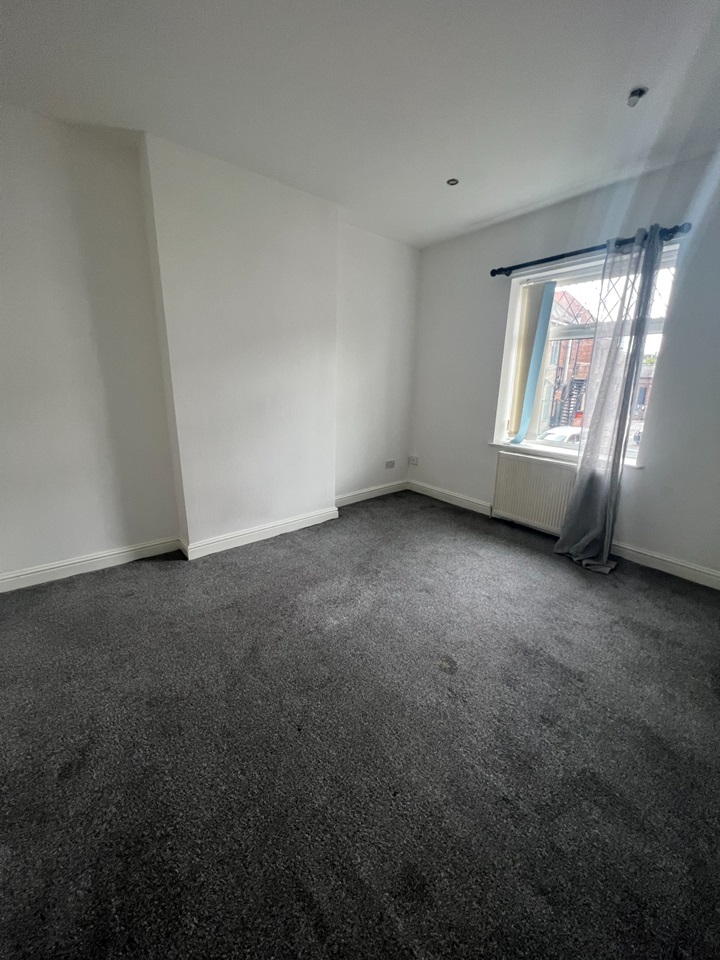 Irlam, Manchester 3 Bed Detached House, Silver Street, M44 To Rent