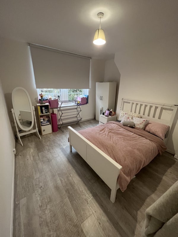 London 3 Bed Flat, Swanley House, SE17 To Rent Now for £2,400.00 p/m