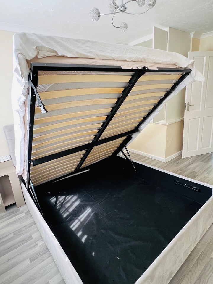 Slough Room in a Shared House, Marescroft Road, SL2 To Rent Now for