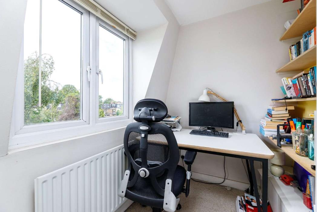 London 3 Bed Flat, Graham Road, SW19 To Rent Now for £1,995.00 p/m