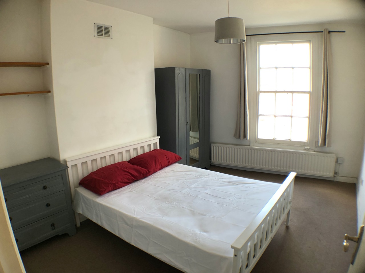 Brixton 3 Bed Flat, Connaught Mansions, SW9 To Rent Now for £2,000.