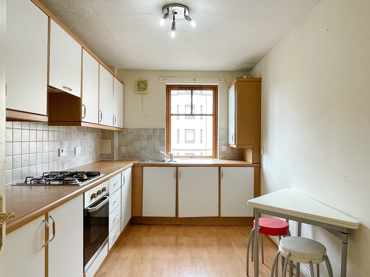 Edinburgh 2 Bed Flat, West Bryson Road, EH11 To Rent Now for £1,450