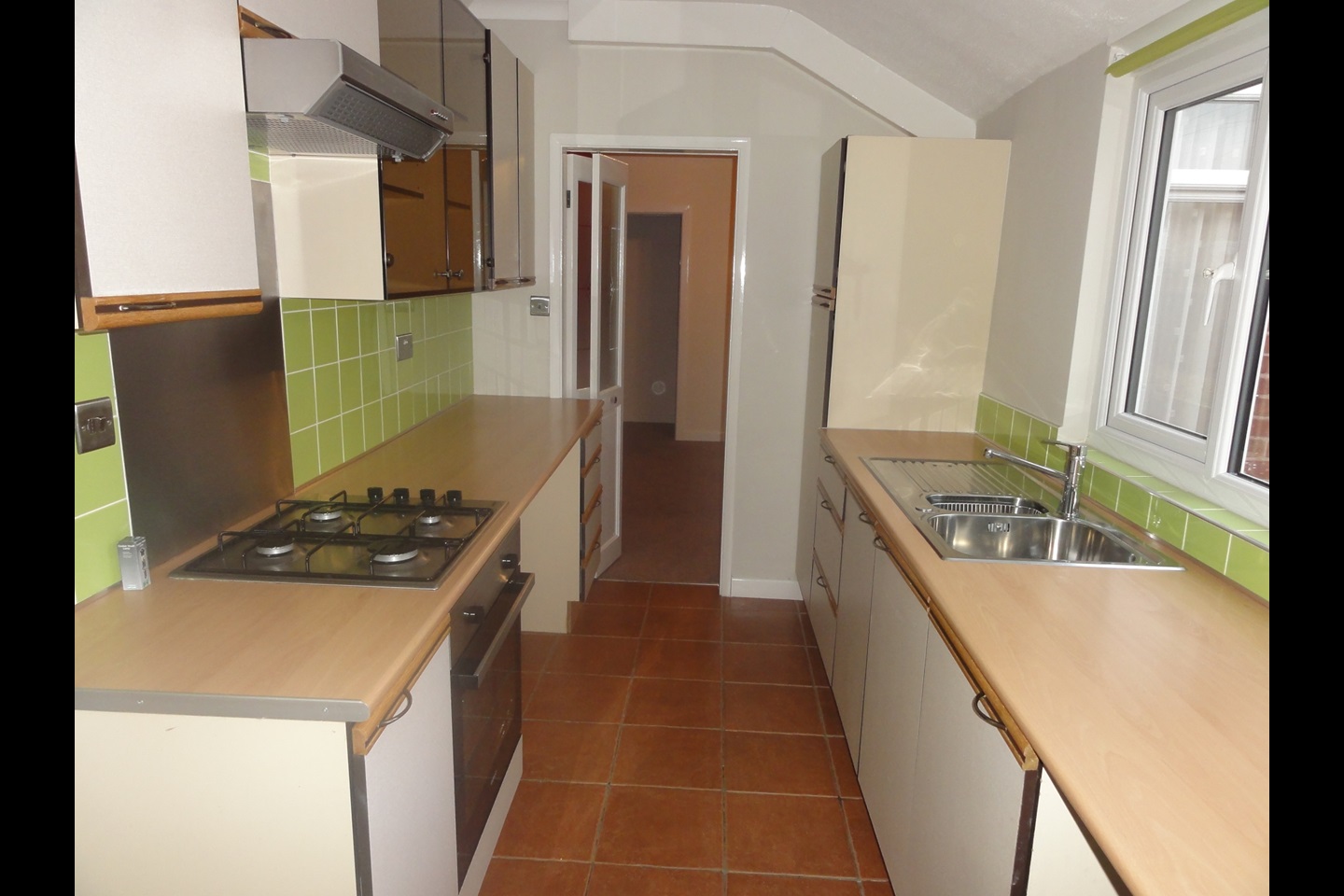 Kirkby In Ashfield 3 Bed Terraced House, Cookson Street, NG17 To