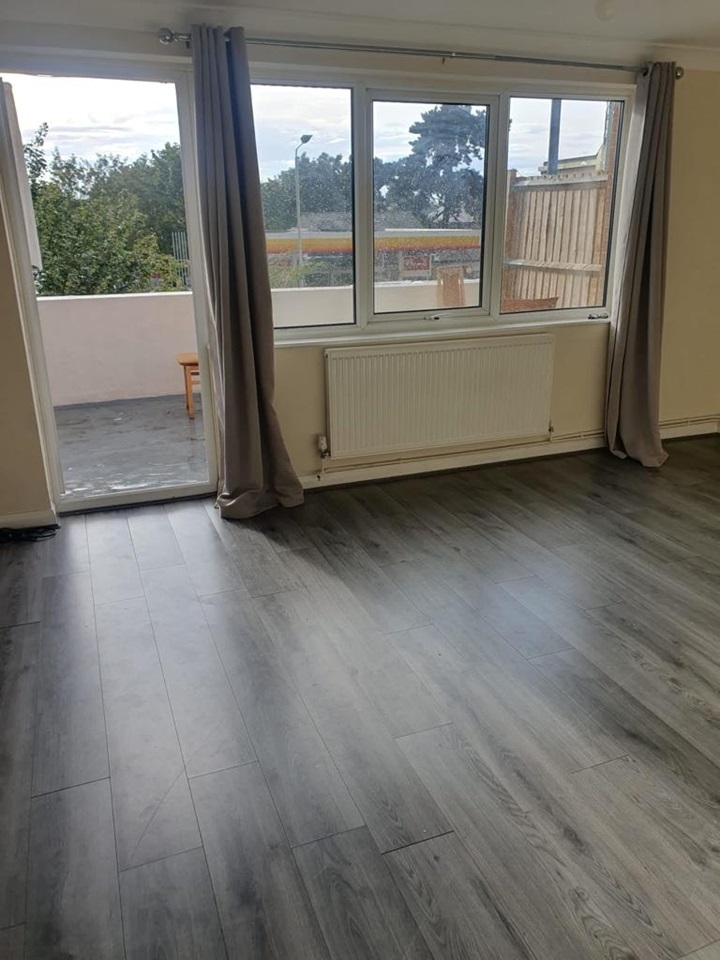 Upminster 3 Bed Flat, Corbets Tey Road, RM14 To Rent Now for £1,800