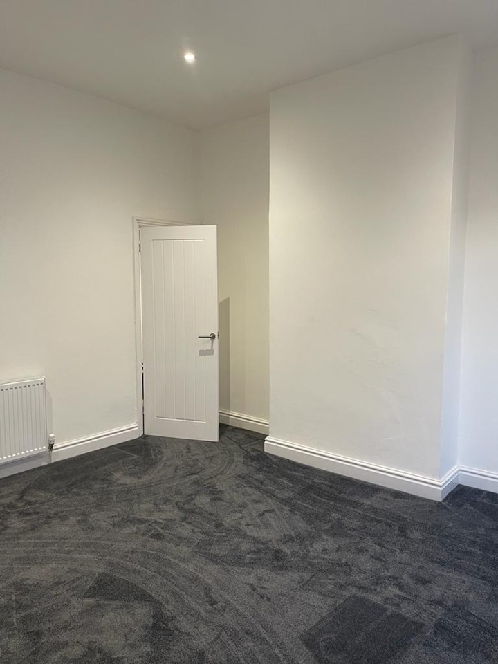 Hyde 2 Bed Terraced House, Street, SK14 To Rent Now for £