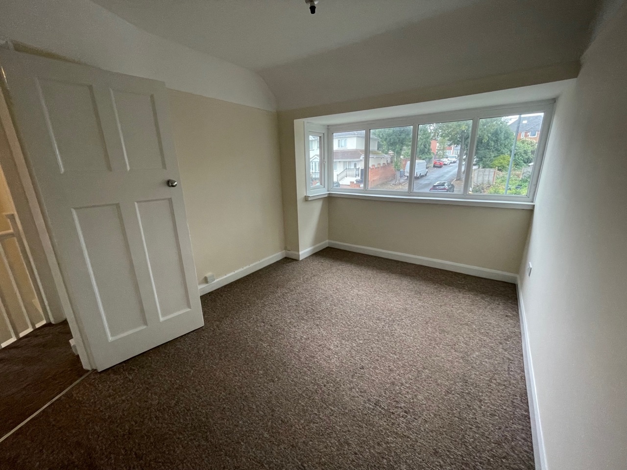 Birmingham 3 Bed SemiDetached House, Charlbury Crescent, B26 To
