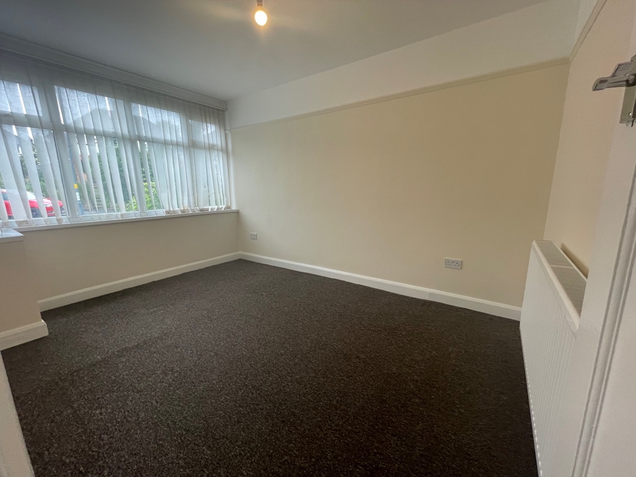 Birmingham 3 Bed SemiDetached House, Charlbury Crescent, B26 To Rent Now for £1,000.00 p/m