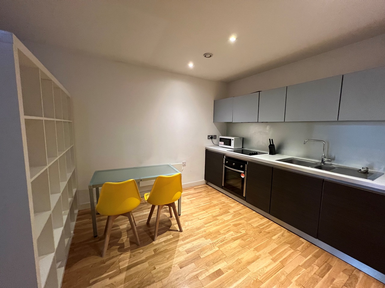 Manchester 1 Bed Flat, Piccadilly Place, M1 To Rent Now for £1,175.