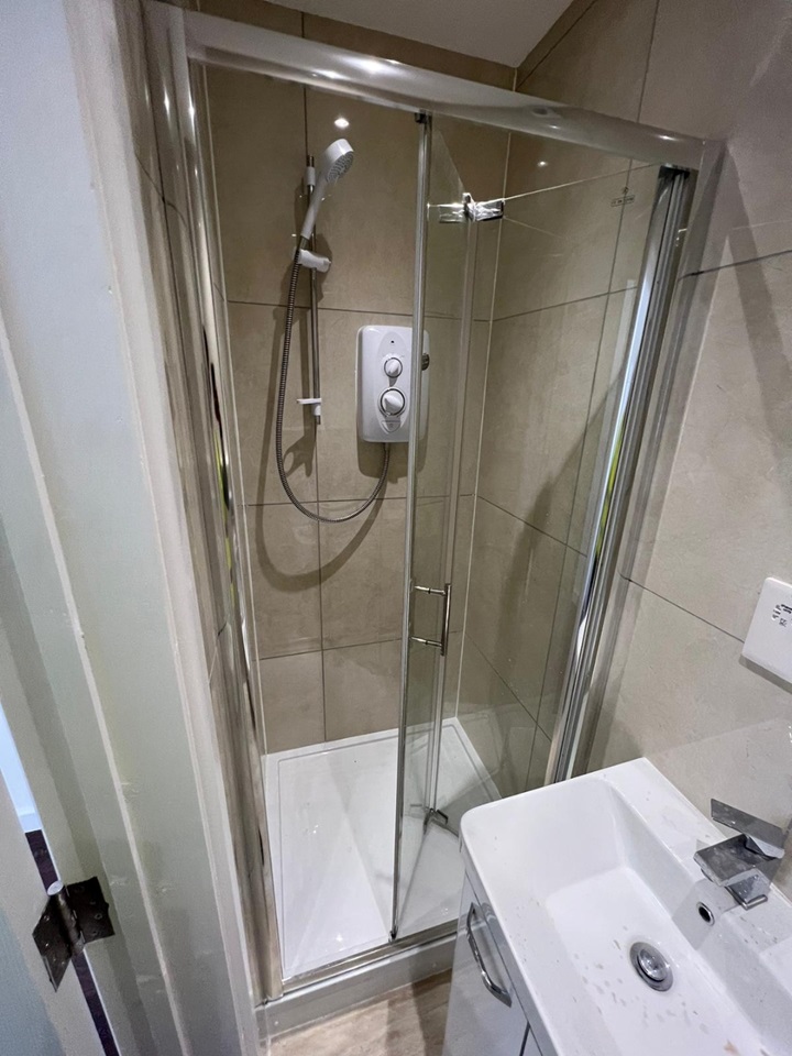 Aylesbury Studio Flat, Temple Square, HP20 To Rent Now for £975.00 p/m