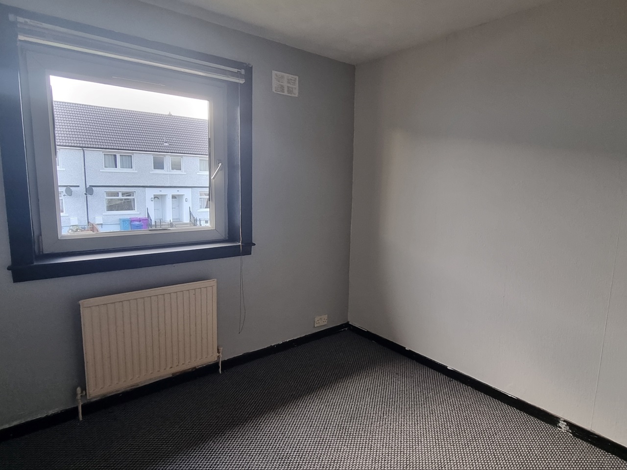 Dalry 3 Bed Terraced House, Burnhouse Avenue, KA24 To Rent Now for