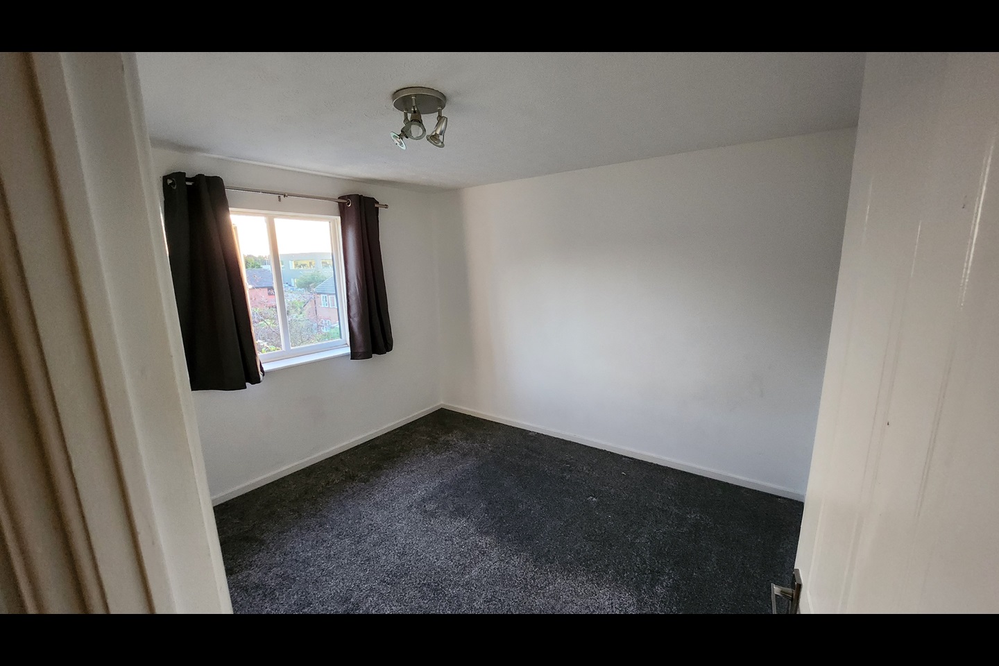 Chester 2 Bed Flat, Haydock Close, CH1 To Rent Now for £825.00 p/m