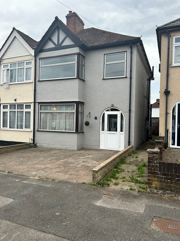 Cheam, Sutton 3 Bed SemiDetached House, Gander Green Lane, SM3 To