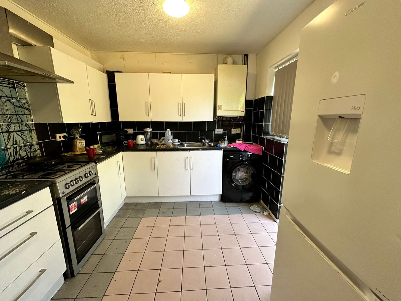 Manchester Room in a Shared House, Abercarn Close, M8 To Rent Now