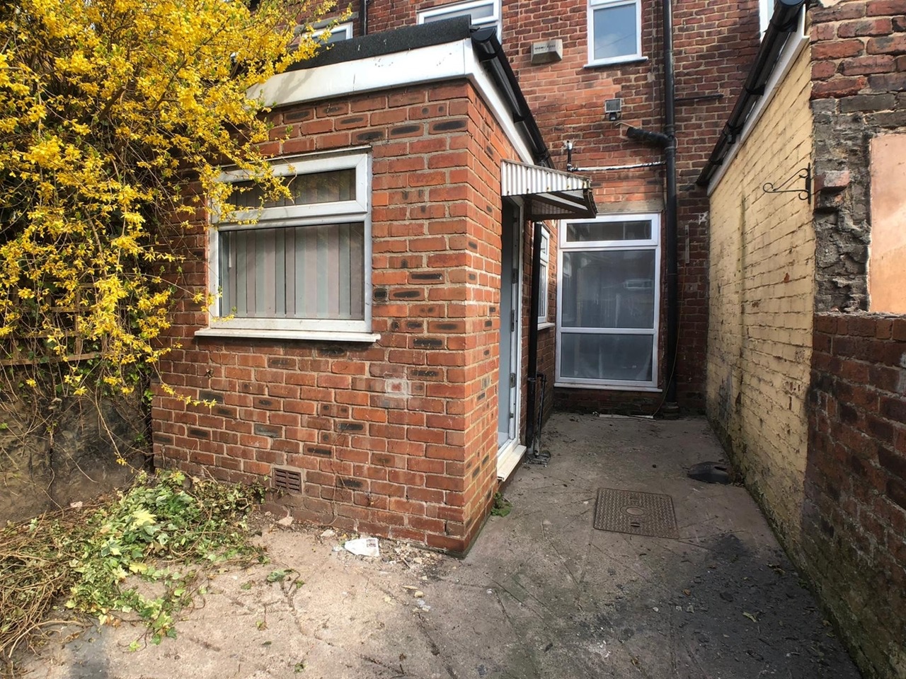 M27 4Bn 3 Bed Terraced House, Strafford Road, M27 To Rent Now for £1,075.00 p/m