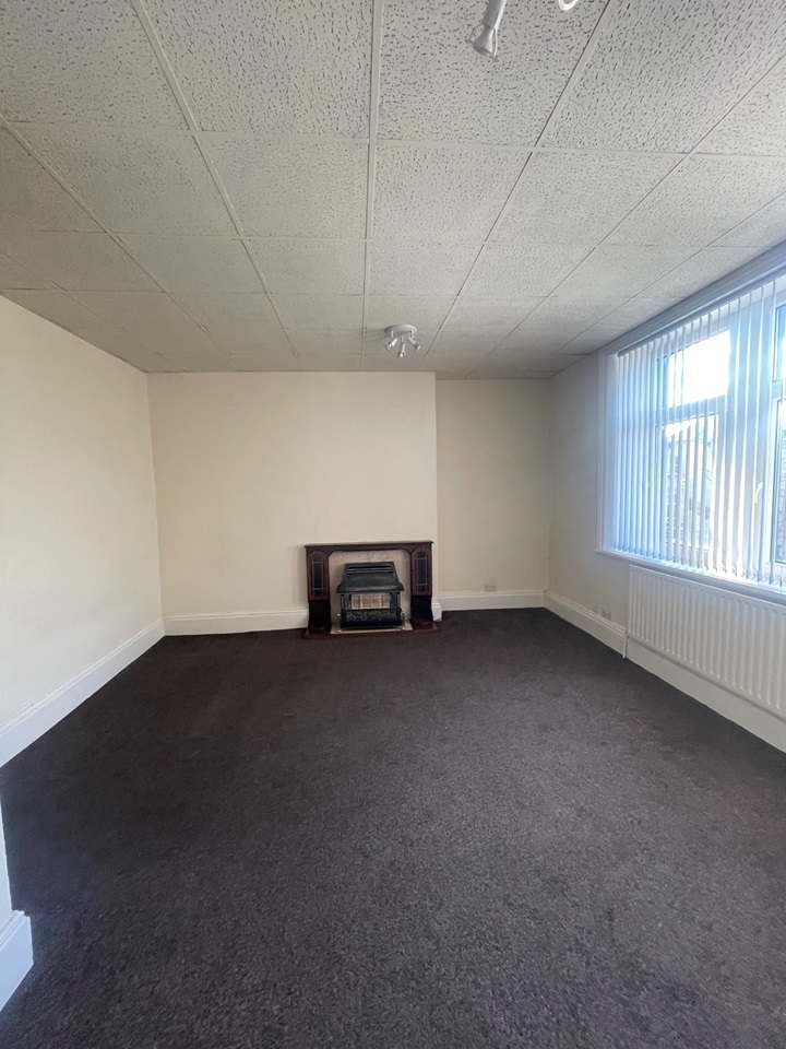 Padiham, Burnley 2 Bed Flat, Burnley Road, BB12 To Rent Now for £