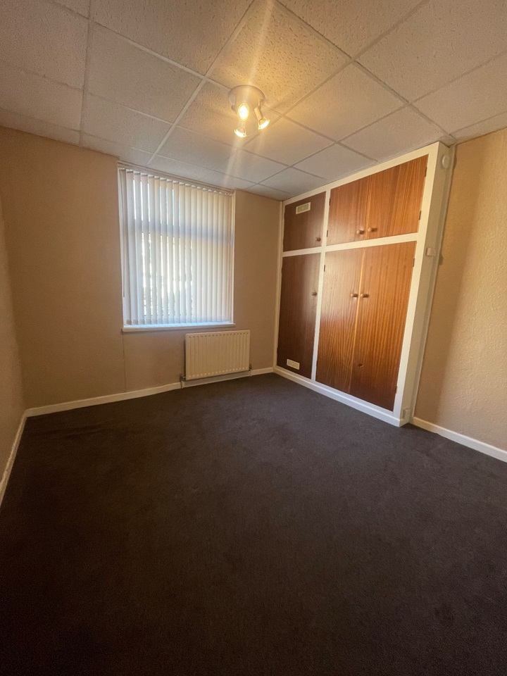 Padiham, Burnley 2 Bed Flat, Burnley Road, BB12 To Rent Now for £