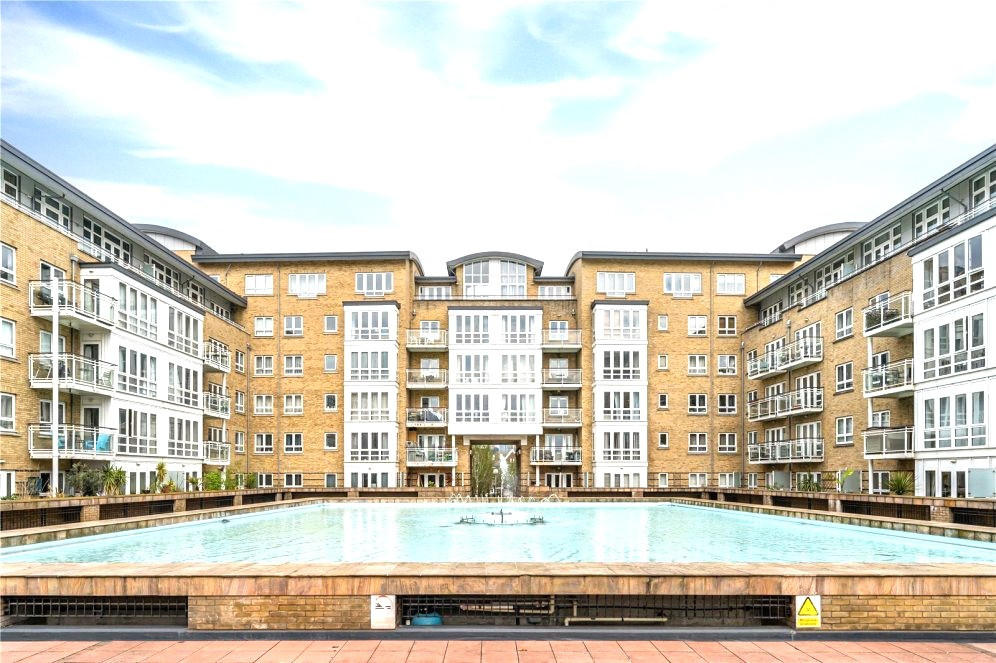 London 2 Bed Flat, St. Davids Square, E14 To Rent Now for £2,150.00 p/m