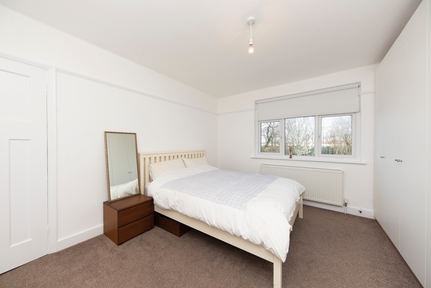 London 2 Bed Flat, Raynes Park, SW20 To Rent Now for £1,850.00 p/m