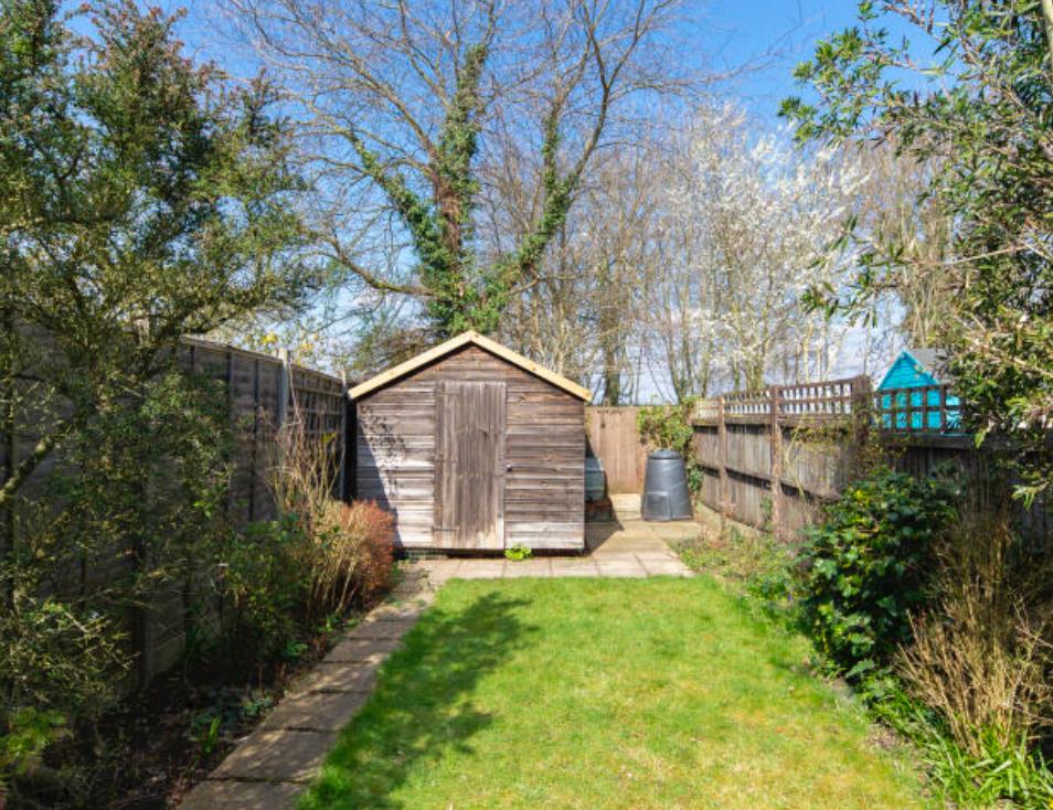 London 2 Bed Flat, Raynes Park, SW20 To Rent Now for £1,850.00 p/m