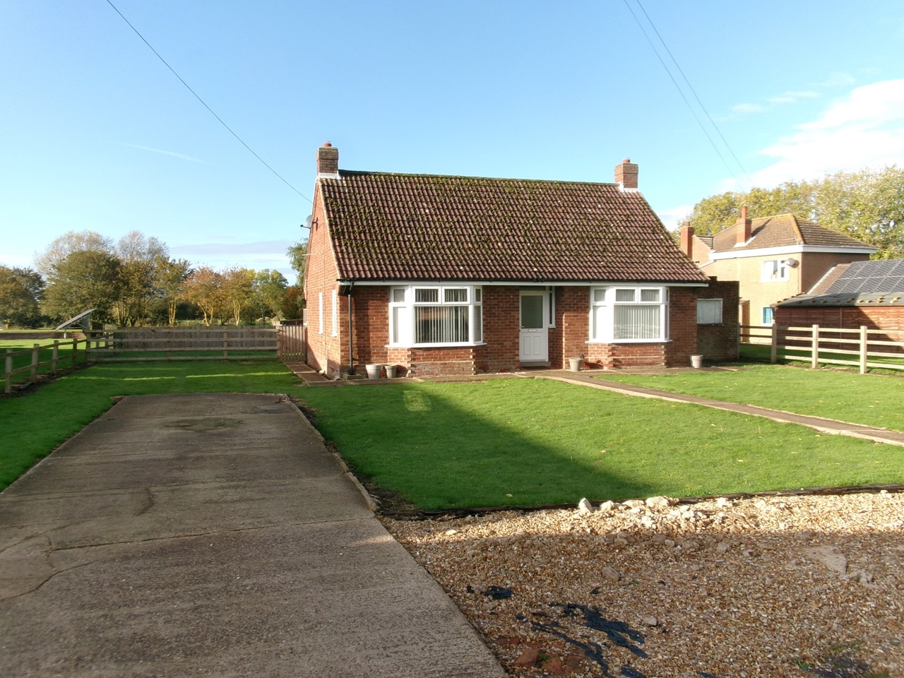 Conisholme, Louth 2 Bed Bungalow, Main Road, LN11 To Rent Now for £