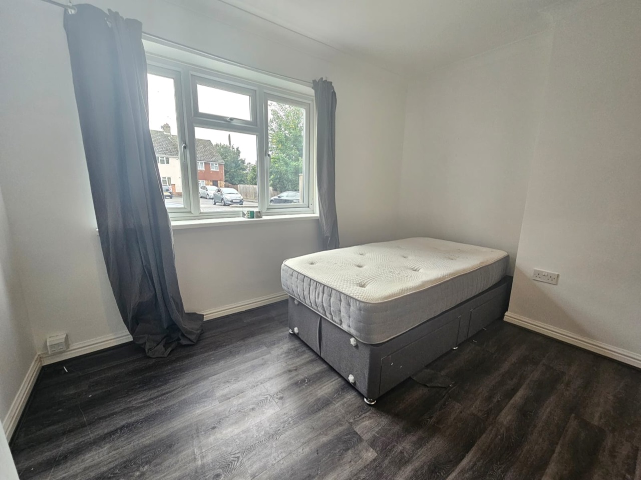 Orpington Studio Flat, Gardiner Close, BR5 To Rent Now for £892.54 p/m