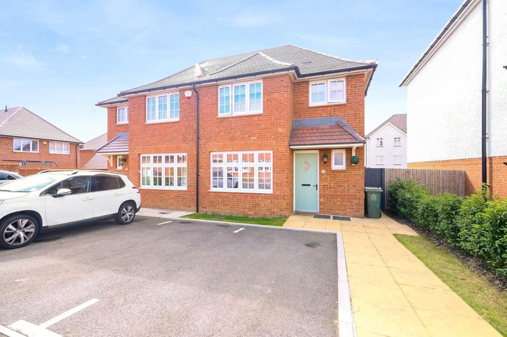 Ebbsfleet Valley, 3 Bed SemiDetached House, Frost Close