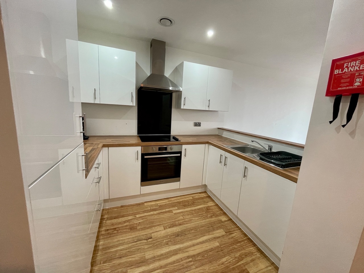 Salford 3 Bed Flat, Michigan Point Tower B, M50 To Rent Now for £