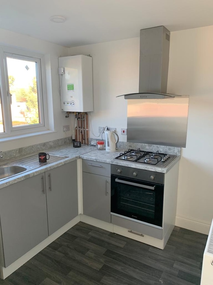 Ilford Studio Flat, Kensington Gardens, IG1 To Rent Now for £975.00 p/m