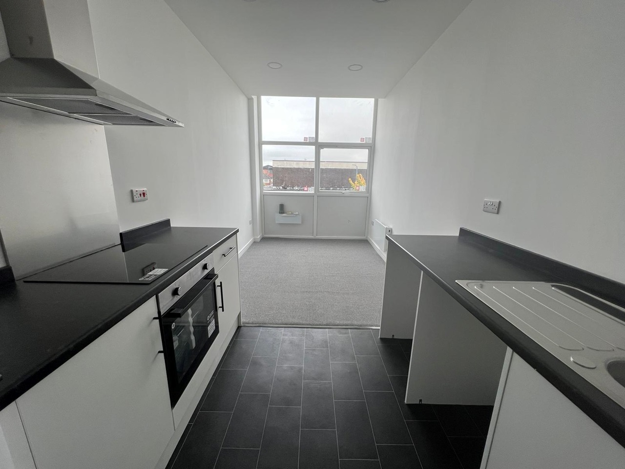 Stalybridge 2 Bed Flat, Grosvenor Street, SK15 To Rent Now for £850