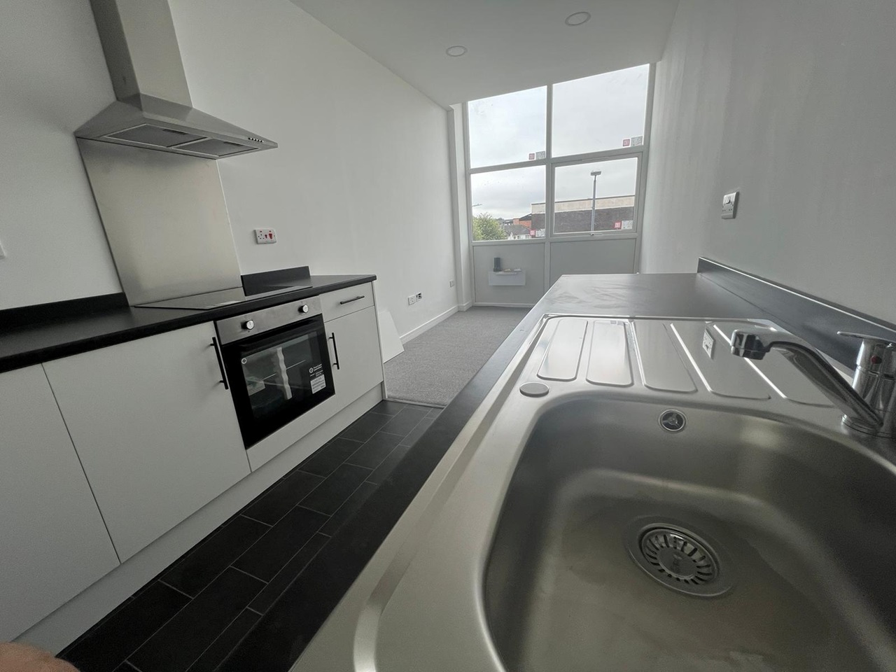 Stalybridge 2 Bed Flat, Grosvenor Street, SK15 To Rent Now for £850