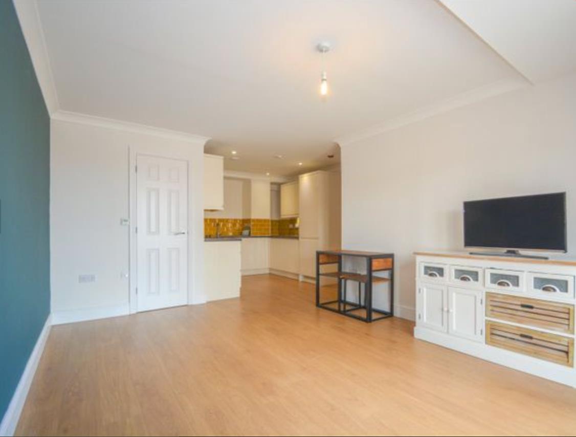 Bracknell 2 Bed Flat, Market Street, RG12 To Rent Now for £1,595.00 p/m