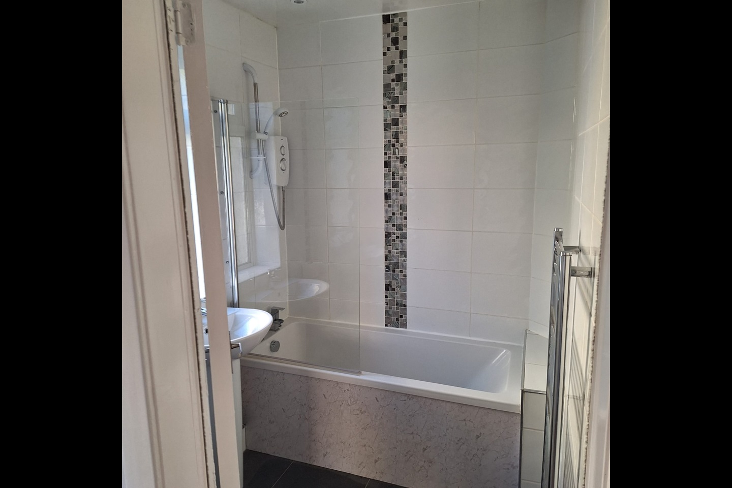 Greenock 2 Bed Flat, Iona Street, PA16 To Rent Now for £550.00 p/m