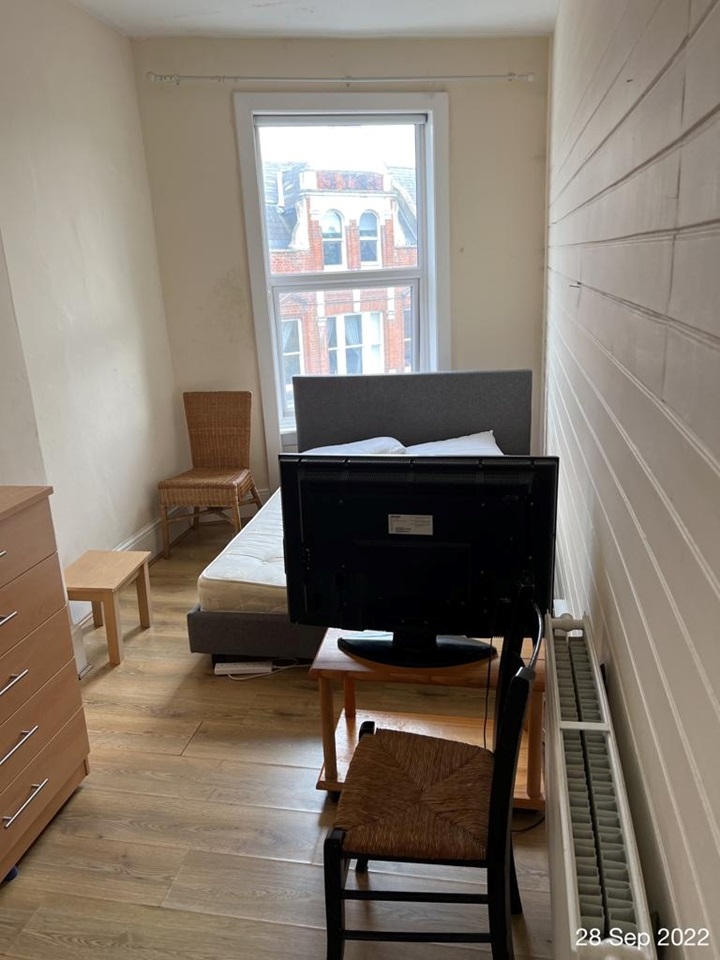 London Room in a Shared Flat, Tottenham Lane, N8 To Rent Now for £