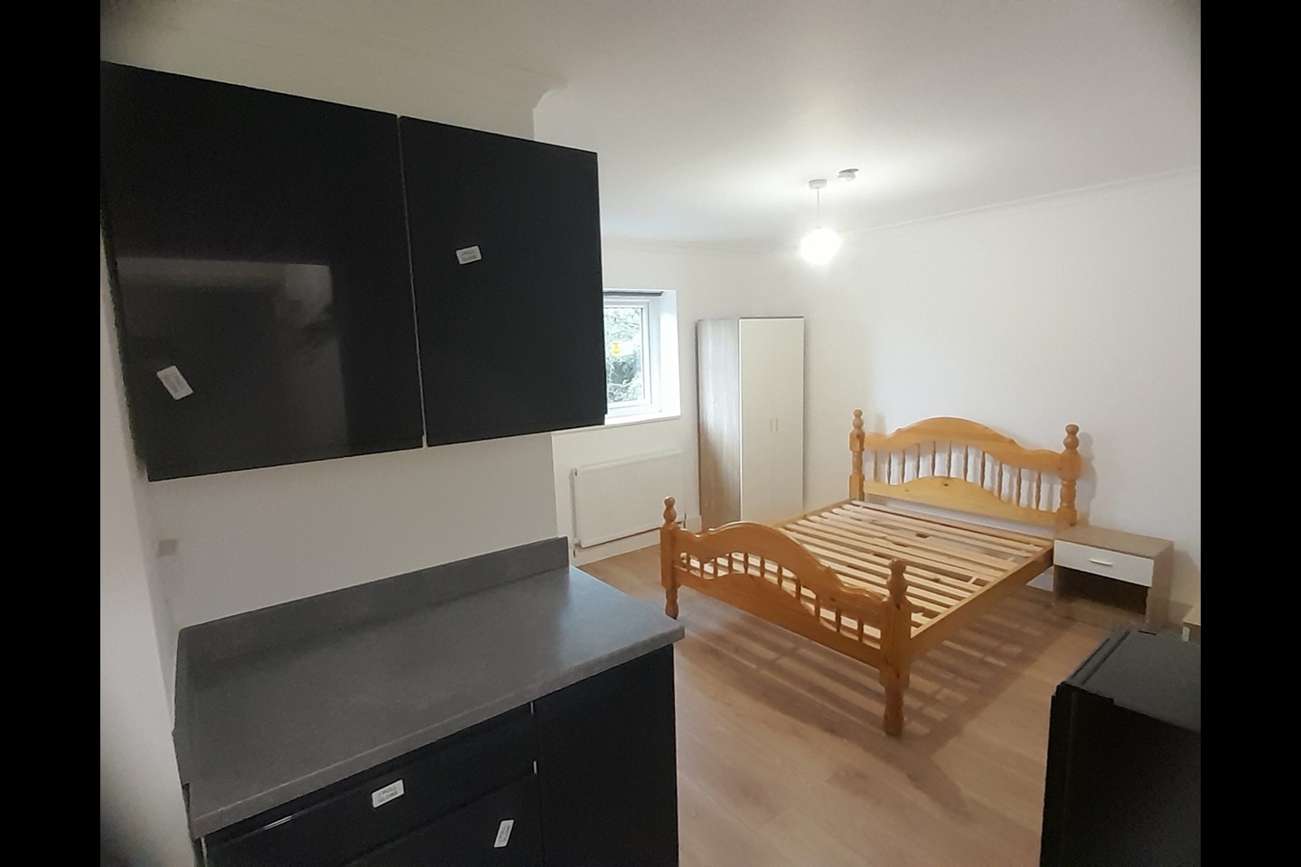 Borehamwood Bedsit, Stapleton Road, WD6 To Rent Now for £1,000.00 p/m