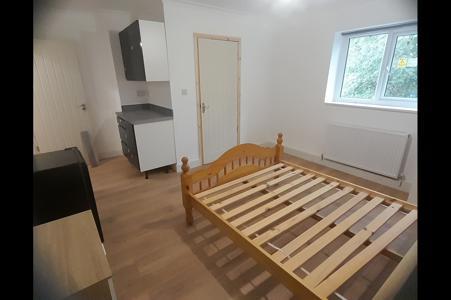 Borehamwood Bedsit, Stapleton Road, WD6 To Rent Now for £1,000.00 p/m