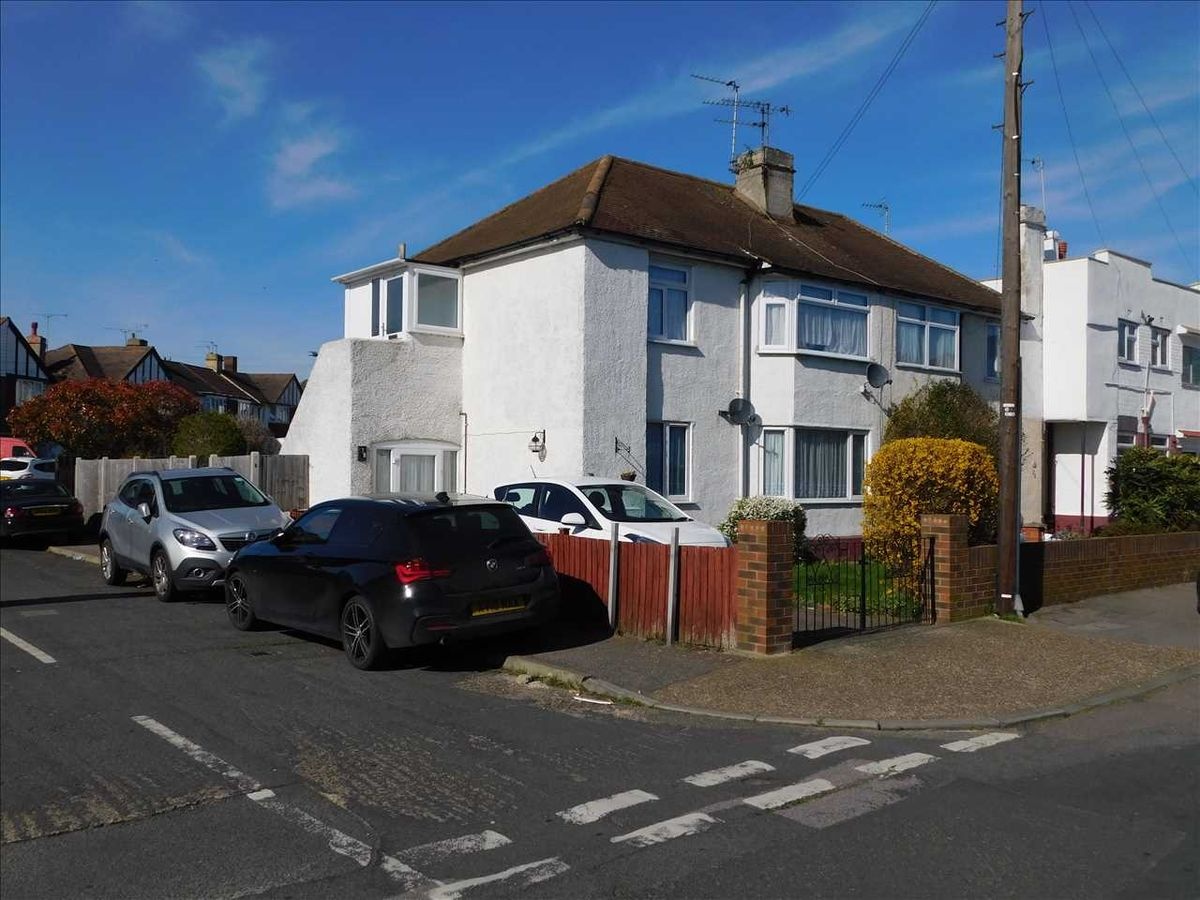 Northfleet, Gravesend 2 Bed Flat, St. Marks Avenue, DA11 To Rent Now for £1,100.00 p/m