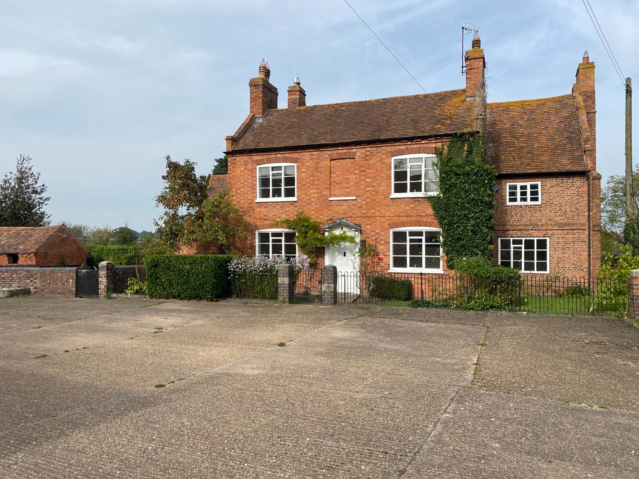 Churchill, Worcester 5 Bed Detached House, Churchill Farmhouse, WR7 To Rent Now for £2,750.